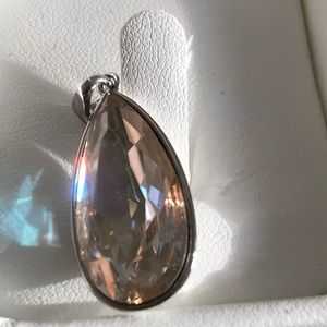 NWOT Large Crystal Pendent